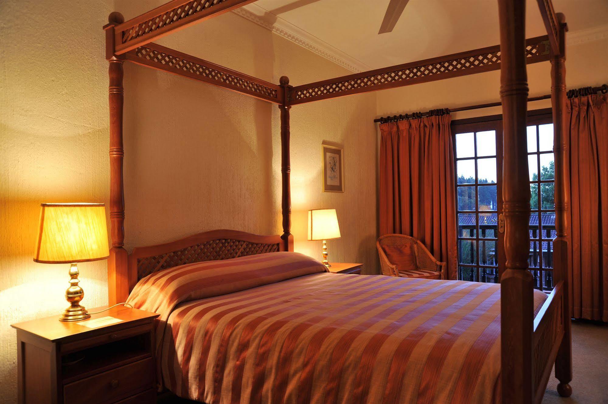 Wartburger Hof Hotel Midlands Ngoại thất bức ảnh