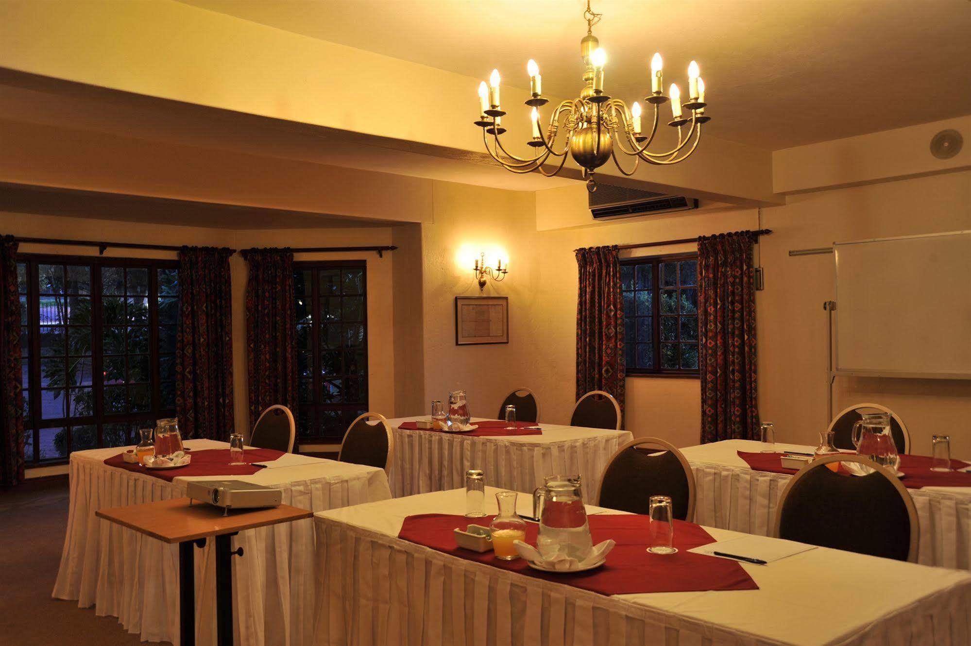 Wartburger Hof Hotel Midlands Ngoại thất bức ảnh